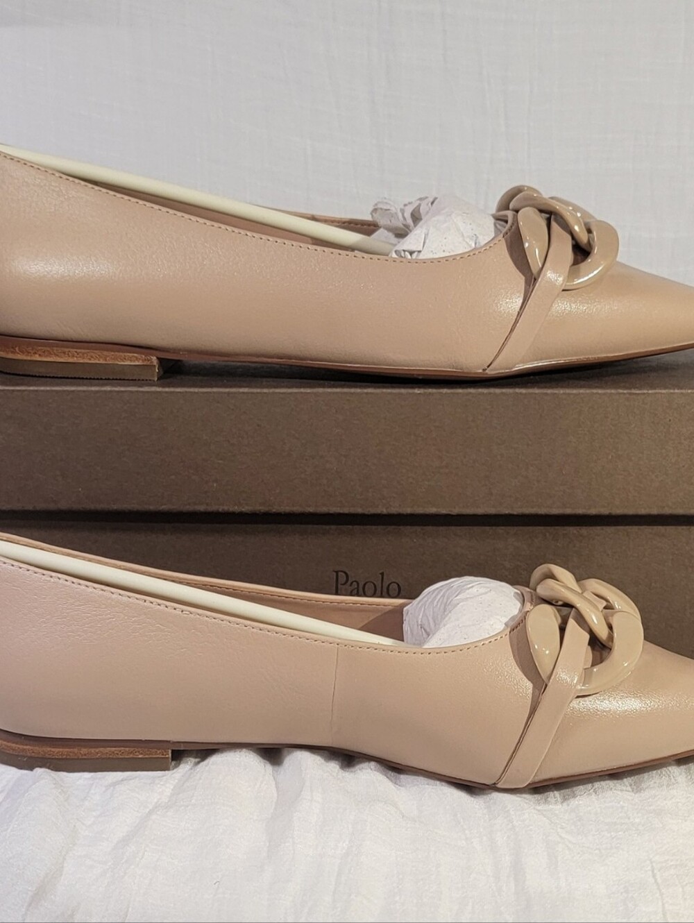 Linea Paolo Nora Nude Nappa Leather With Chain Flats Size 6 NWT